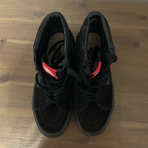 Vans - Picture 4 of 7